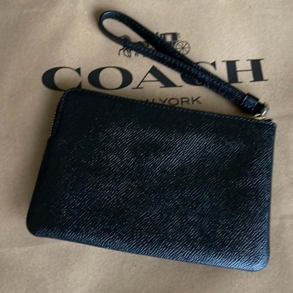 Coach Corner Zip Wristlet Black Leather - Picture 2 of 16